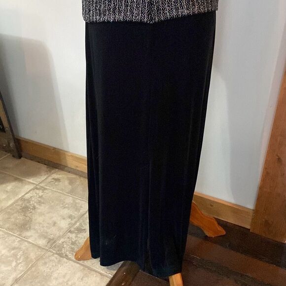 R&M Richards evening gown maxi womens dress size 16 sleeveless sparkle black sil - Picture 10 of 13